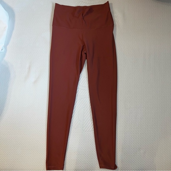Old Navy High Waisted Powersoft Leggings Size Large in Cedarwood - Picture 2 of 4